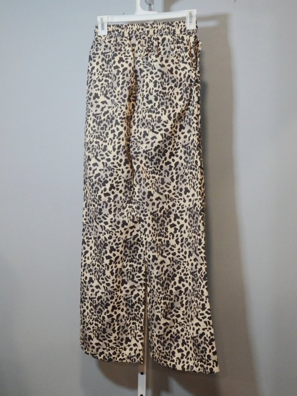 NWT Rosa Clothing Women's Size S Animal Print Wide-leg Palazzo Pants w/Pockets - Picture 2 of 4